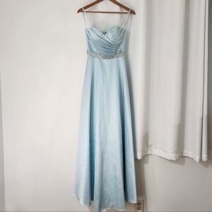 B Darlin Light Blue Juniors Strapless Sweetheart Gown Size 1/2